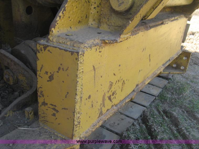 image for item J2859 1970 Caterpillar D4D pipelayer