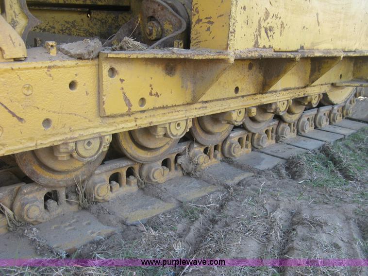 image for item J2859 1970 Caterpillar D4D pipelayer