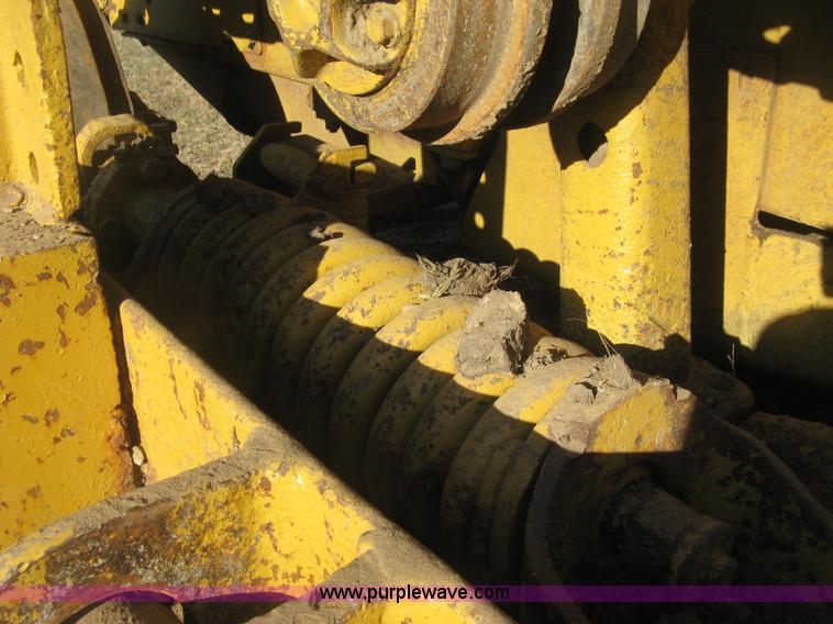 image for item J2859 1970 Caterpillar D4D pipelayer