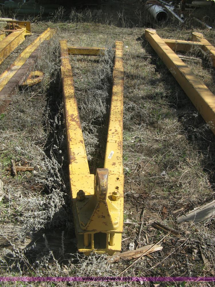 image for item J2859 1970 Caterpillar D4D pipelayer