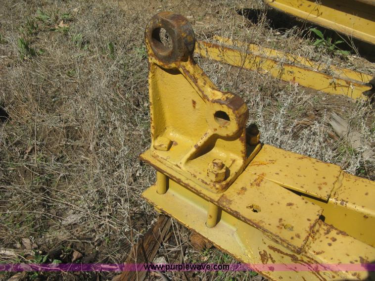 image for item J2859 1970 Caterpillar D4D pipelayer