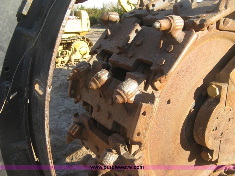 image for item J2860 1995 Vermeer T800HT trencher