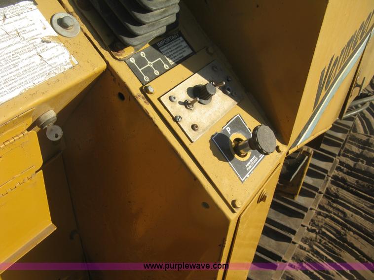 image for item J2860 1995 Vermeer T800HT trencher