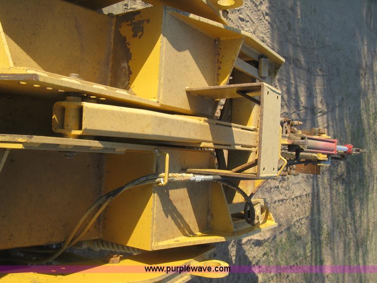 image for item J2860 1995 Vermeer T800HT trencher