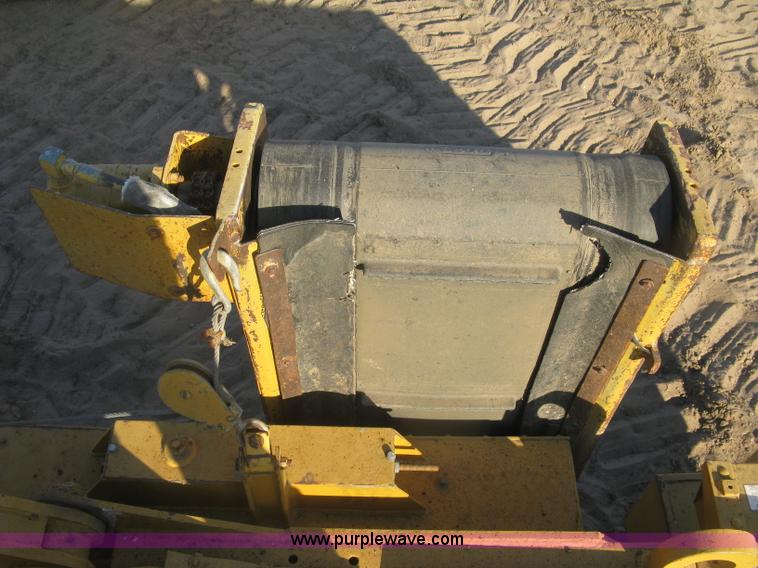 image for item J2860 1995 Vermeer T800HT trencher