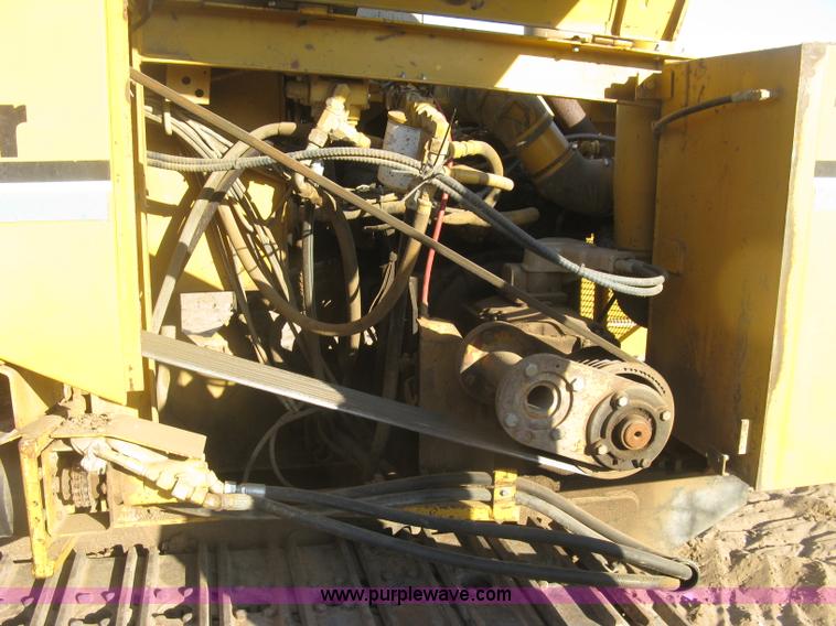 image for item J2860 1995 Vermeer T800HT trencher