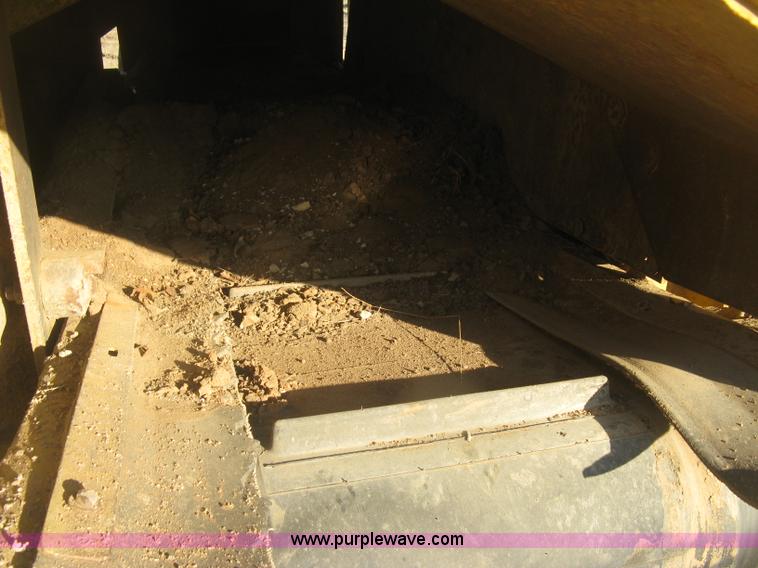 image for item J2860 1995 Vermeer T800HT trencher