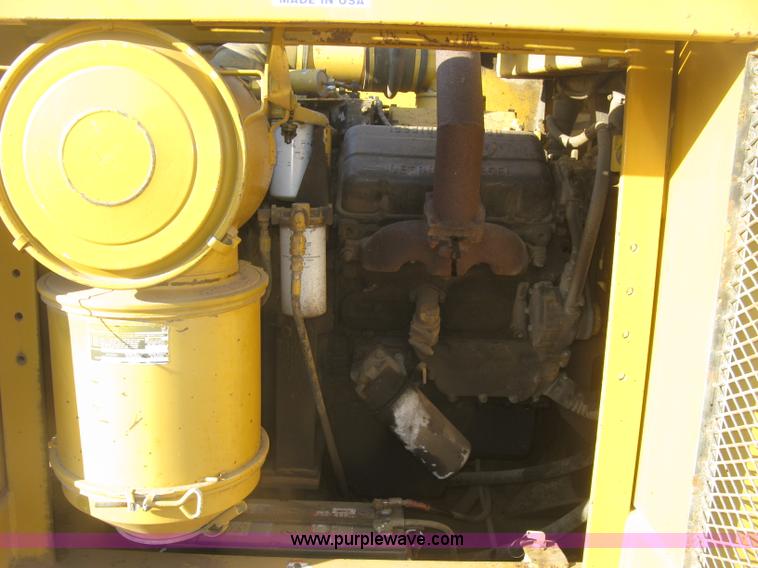 image for item J2860 1995 Vermeer T800HT trencher