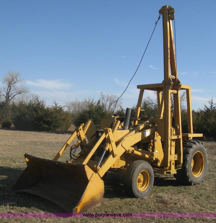 image for item J2862 Case 580B pipelayer