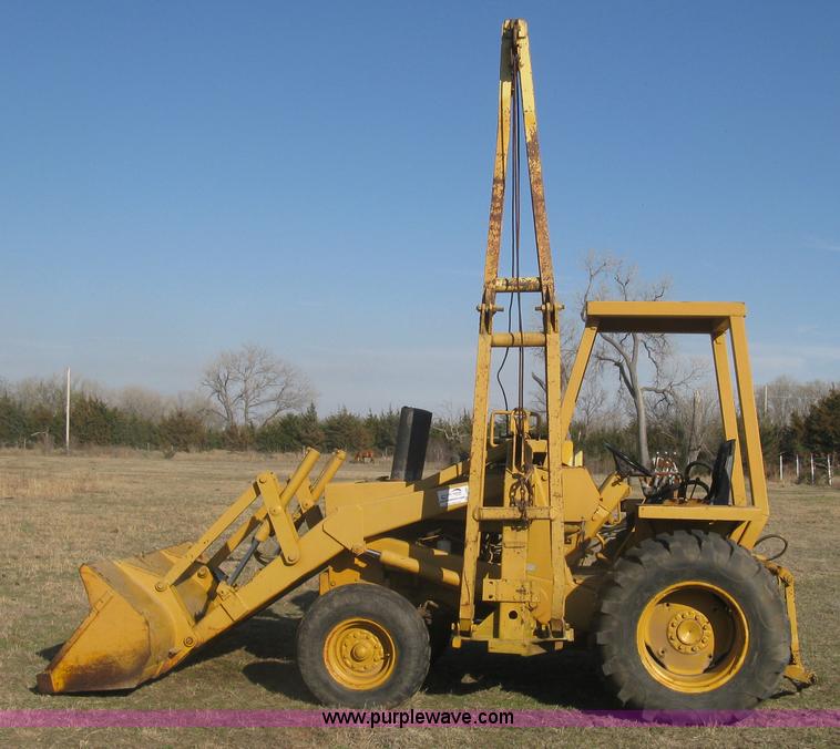 image for item J2862 Case 580B pipelayer