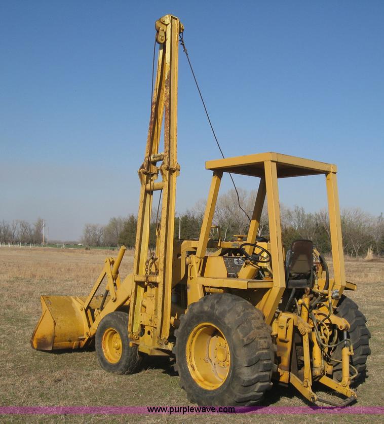 image for item J2862 Case 580B pipelayer