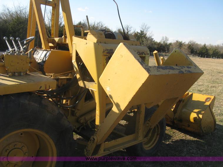 image for item J2862 Case 580B pipelayer