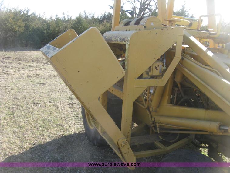 image for item J2862 Case 580B pipelayer