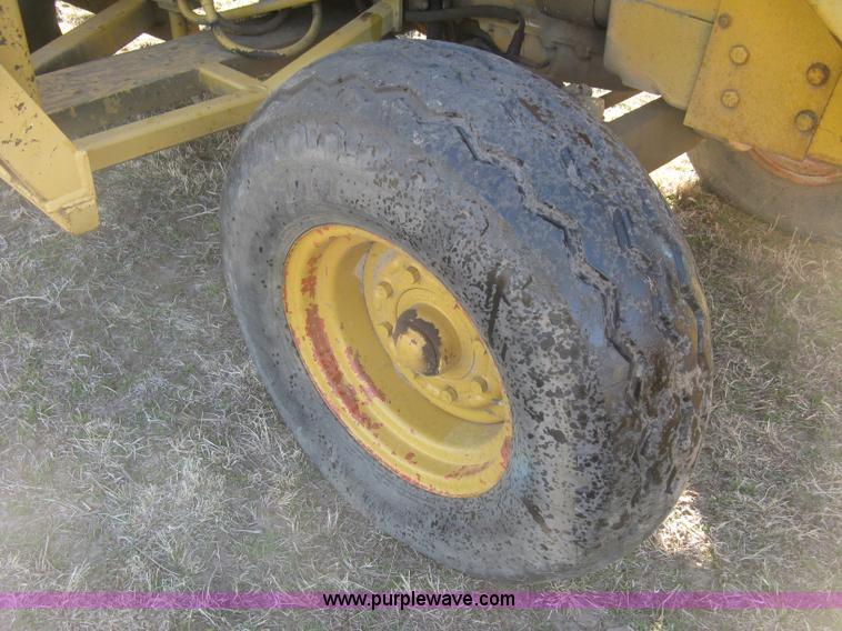 image for item J2862 Case 580B pipelayer