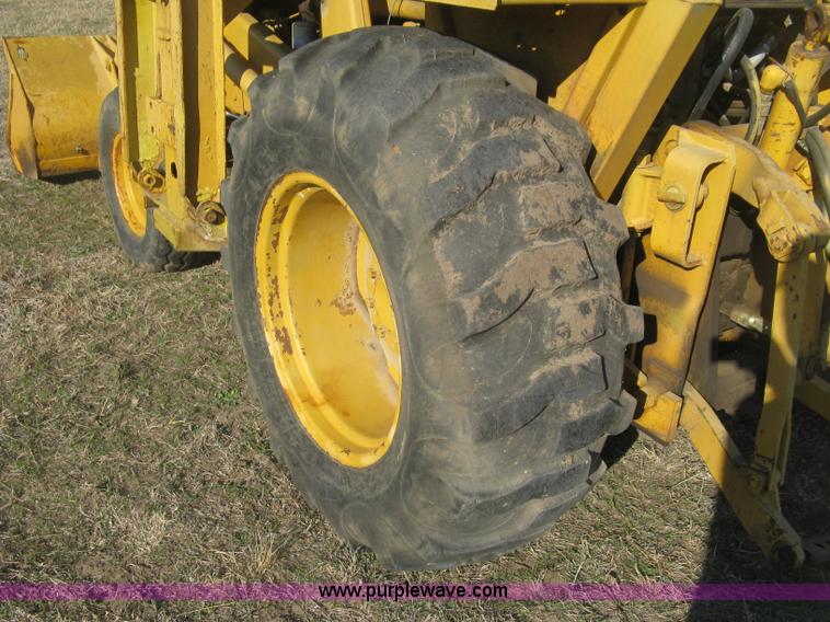 image for item J2862 Case 580B pipelayer