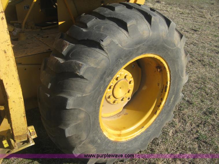 image for item J2862 Case 580B pipelayer