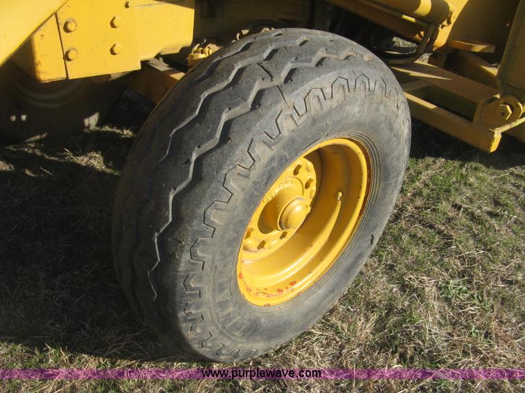 image for item J2862 Case 580B pipelayer