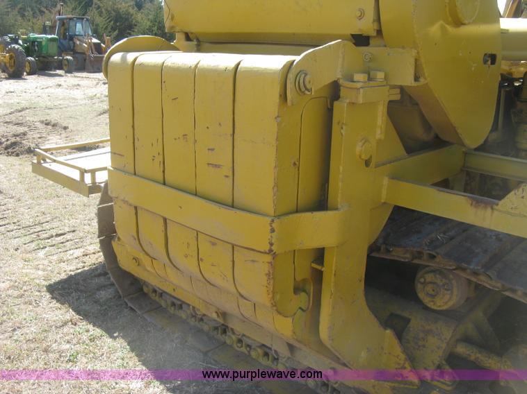 image for item J2863 Caterpillar D6 pipelayer