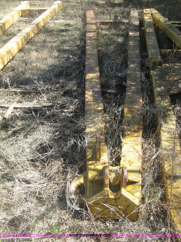 image for item J2863 Caterpillar D6 pipelayer