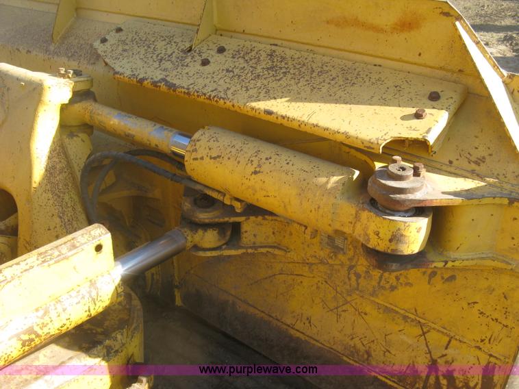 image for item J2864 2006 Komatsu D61EX-15 dozer