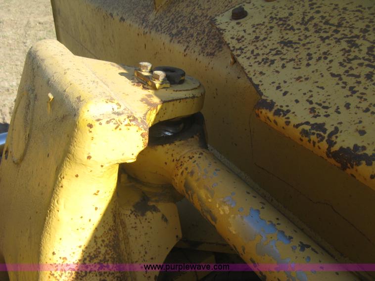 image for item J2864 2006 Komatsu D61EX-15 dozer