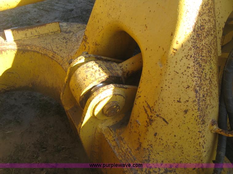 image for item J2864 2006 Komatsu D61EX-15 dozer