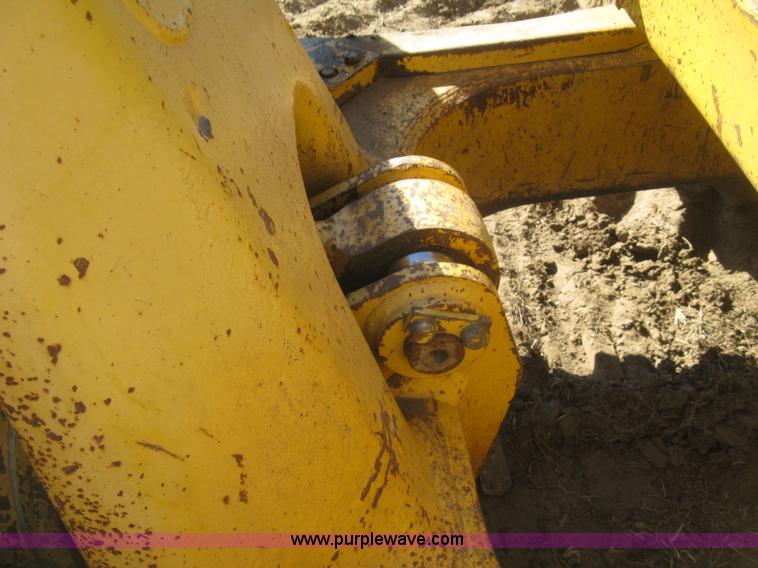 image for item J2864 2006 Komatsu D61EX-15 dozer