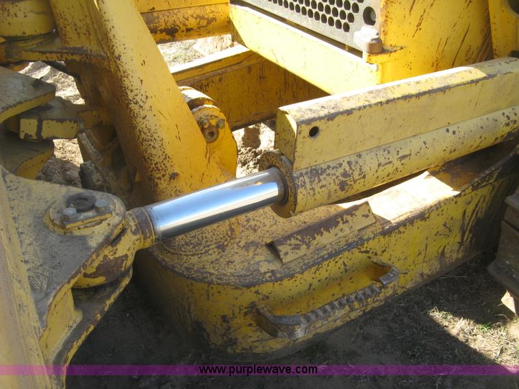 image for item J2864 2006 Komatsu D61EX-15 dozer