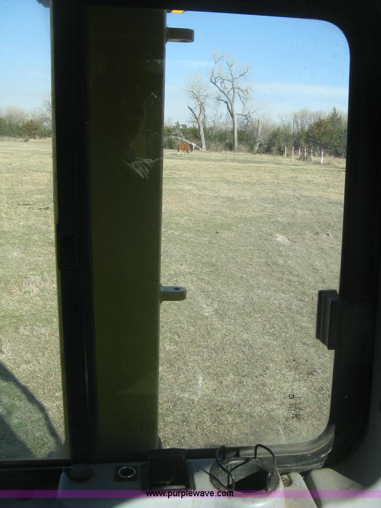 image for item J2864 2006 Komatsu D61EX-15 dozer