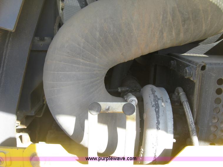 image for item J2864 2006 Komatsu D61EX-15 dozer