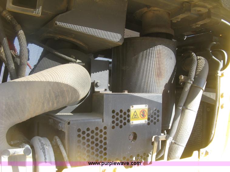 image for item J2864 2006 Komatsu D61EX-15 dozer