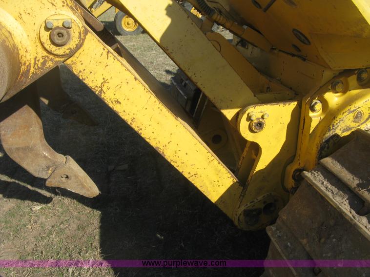 image for item J2864 2006 Komatsu D61EX-15 dozer