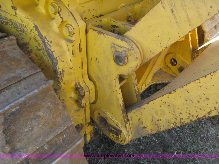 image for item J2864 2006 Komatsu D61EX-15 dozer