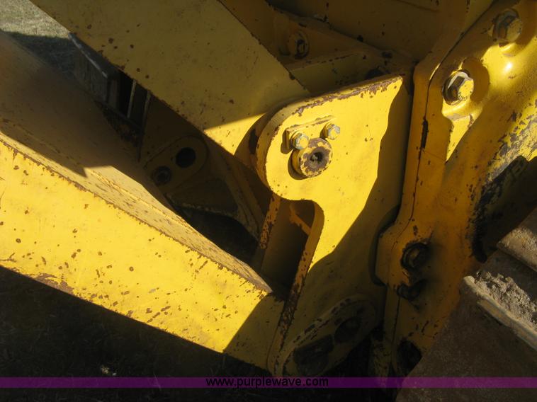 image for item J2864 2006 Komatsu D61EX-15 dozer