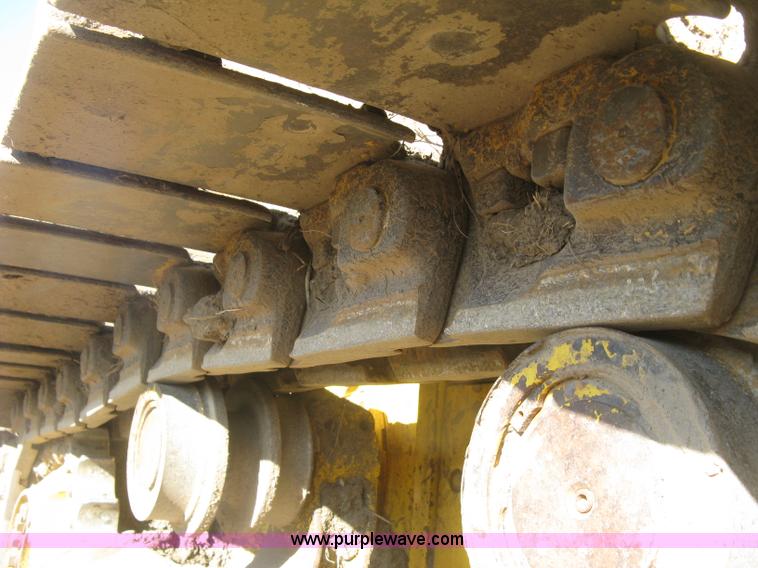 image for item J2864 2006 Komatsu D61EX-15 dozer
