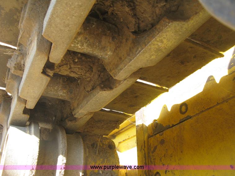 image for item J2864 2006 Komatsu D61EX-15 dozer