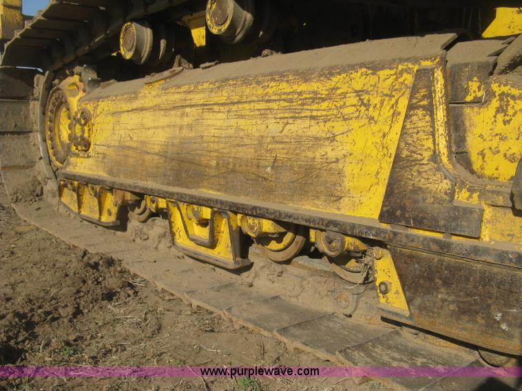 image for item J2864 2006 Komatsu D61EX-15 dozer