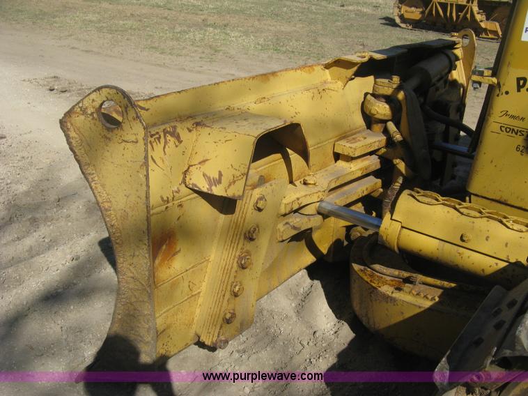 image for item J2865 Caterpillar D4H pipelayer