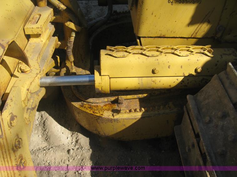 image for item J2865 Caterpillar D4H pipelayer