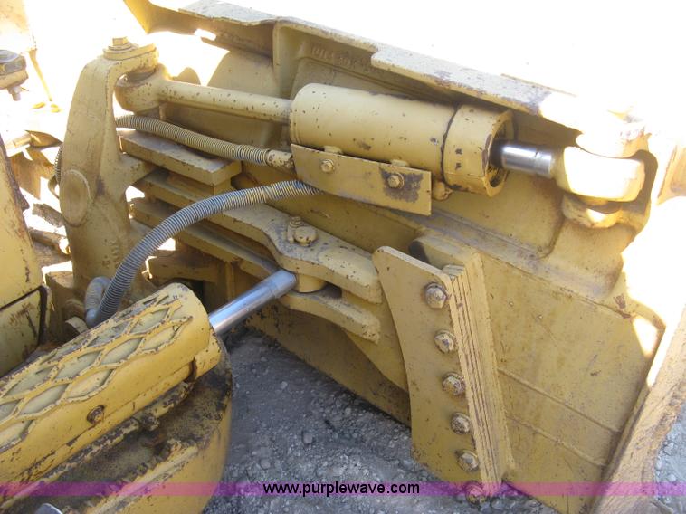image for item J2865 Caterpillar D4H pipelayer