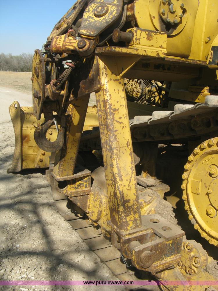 image for item J2865 Caterpillar D4H pipelayer