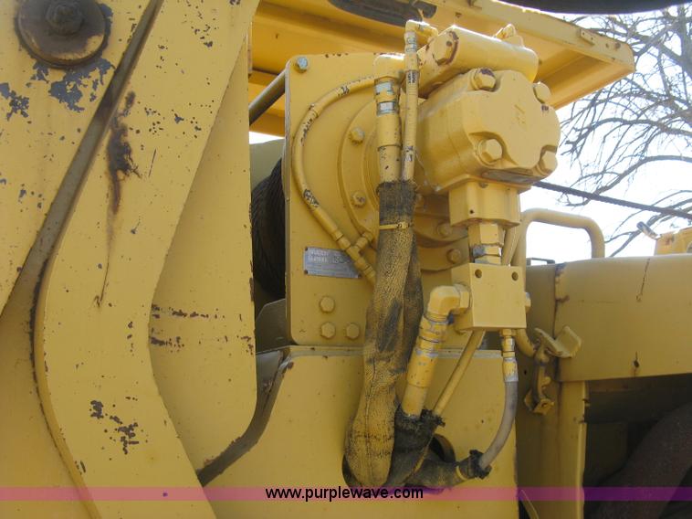 image for item J2865 Caterpillar D4H pipelayer