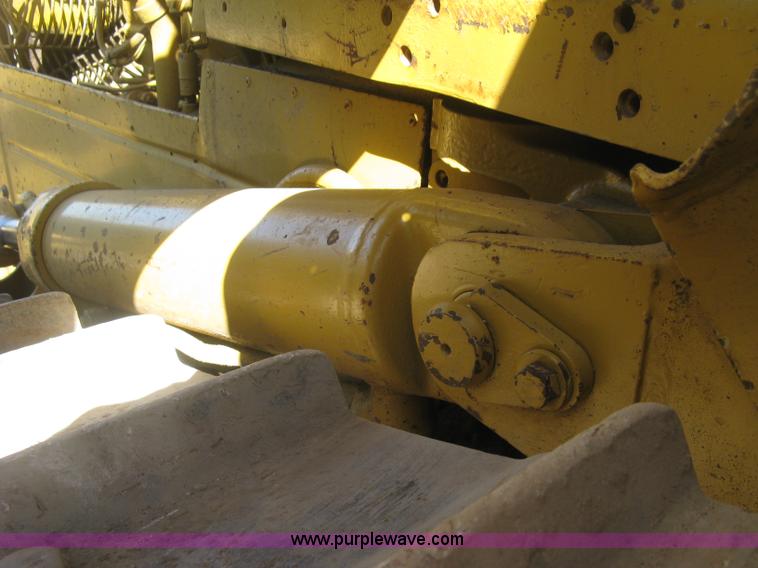 image for item J2865 Caterpillar D4H pipelayer