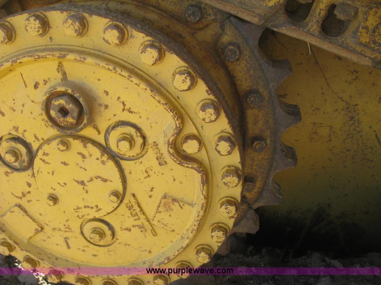 image for item J2865 Caterpillar D4H pipelayer