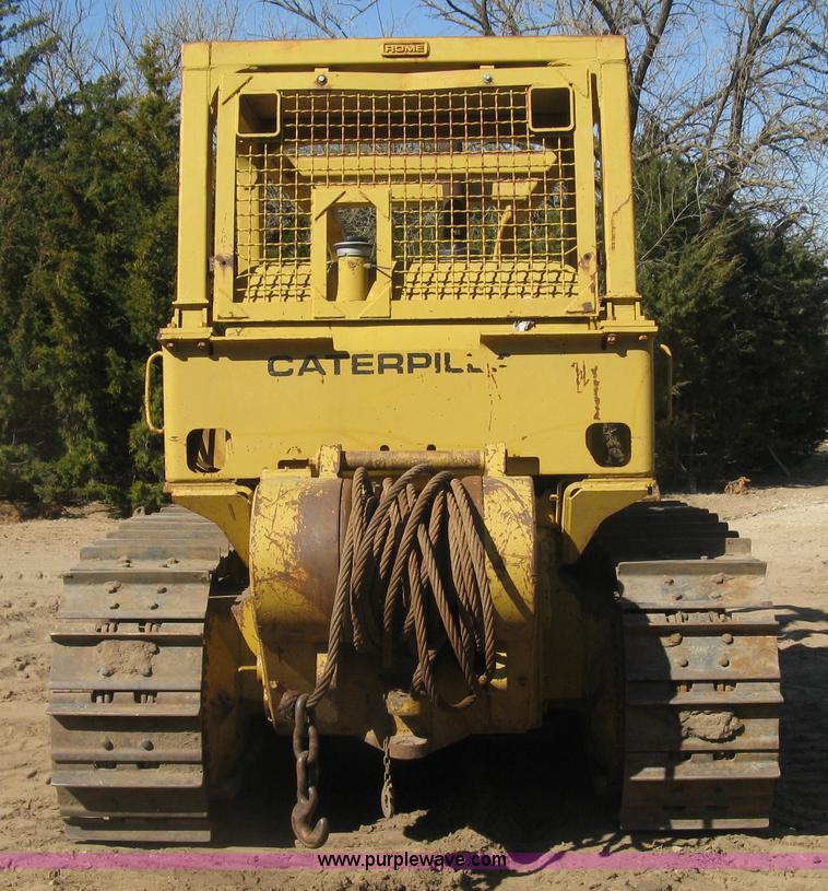 image for item J2866 1972 Caterpillar D6C dozer