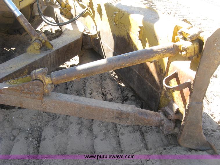 image for item J2866 1972 Caterpillar D6C dozer
