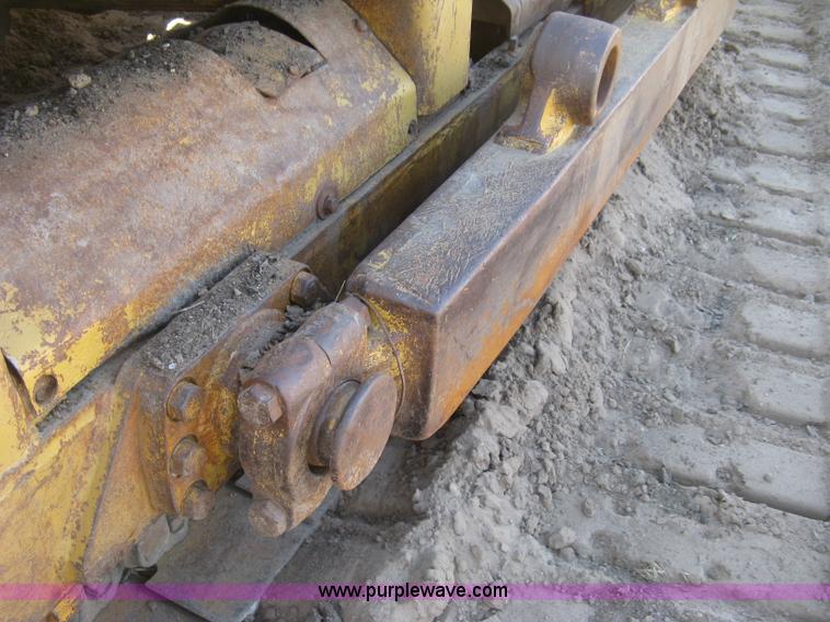 image for item J2866 1972 Caterpillar D6C dozer
