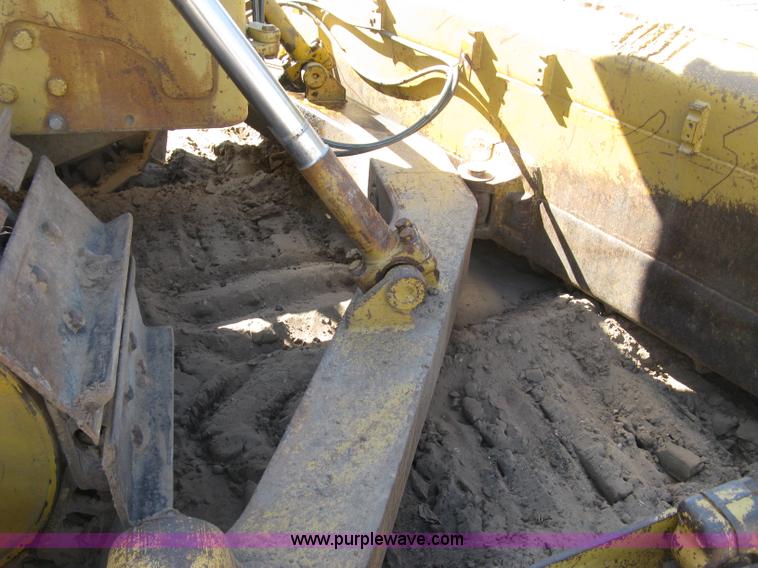 image for item J2866 1972 Caterpillar D6C dozer