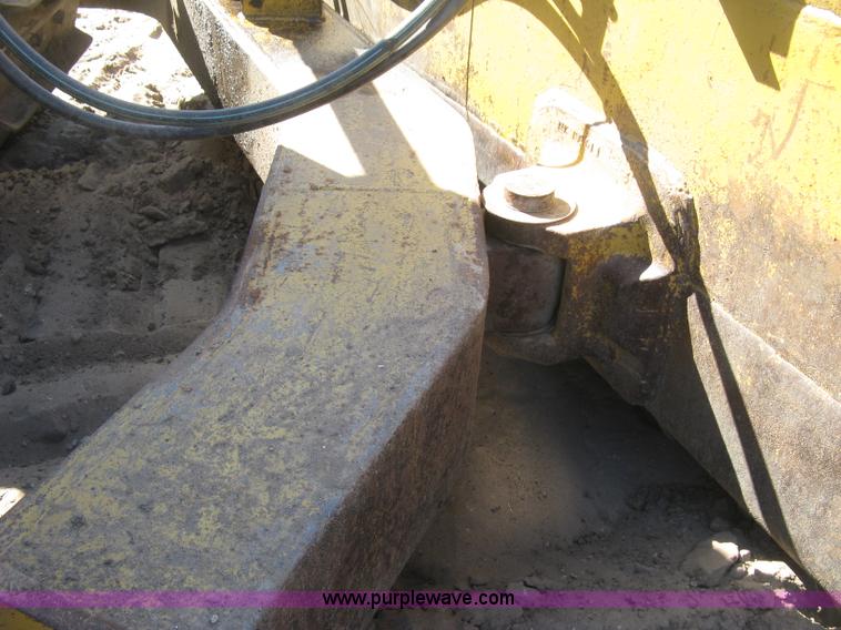 image for item J2866 1972 Caterpillar D6C dozer