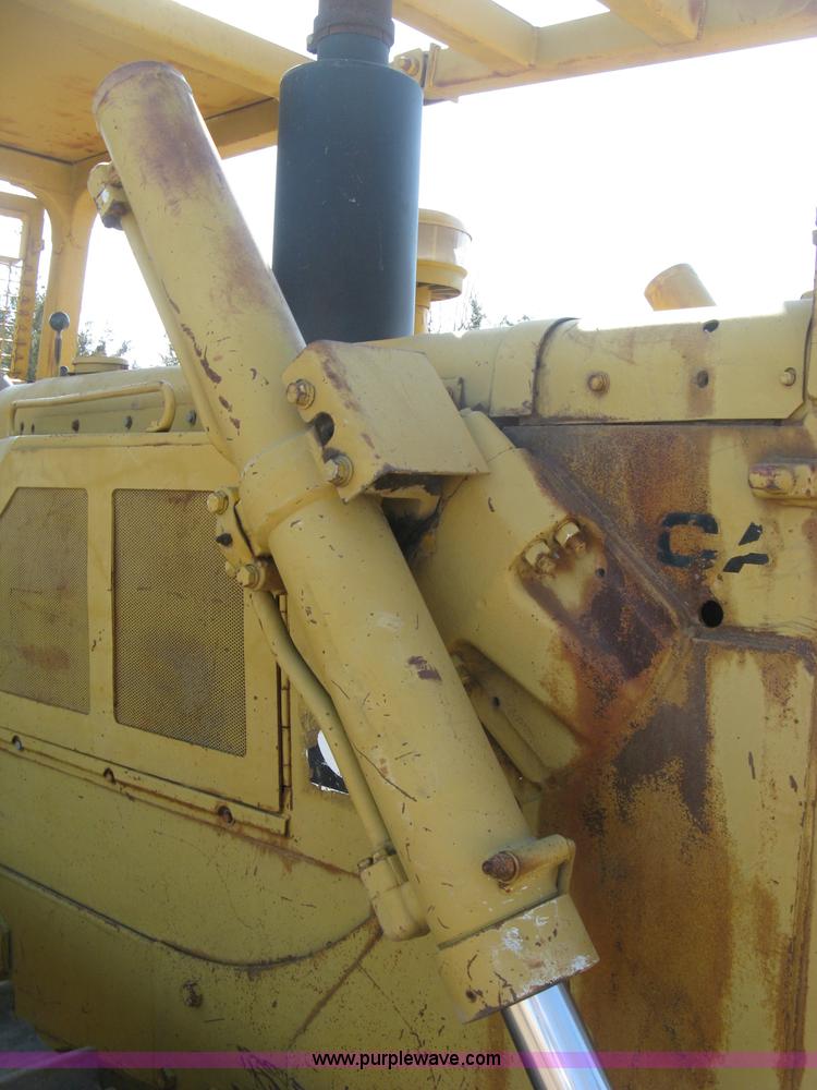 image for item J2866 1972 Caterpillar D6C dozer